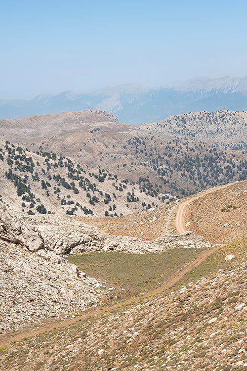 Blick von der Gipfelebene ins Land
